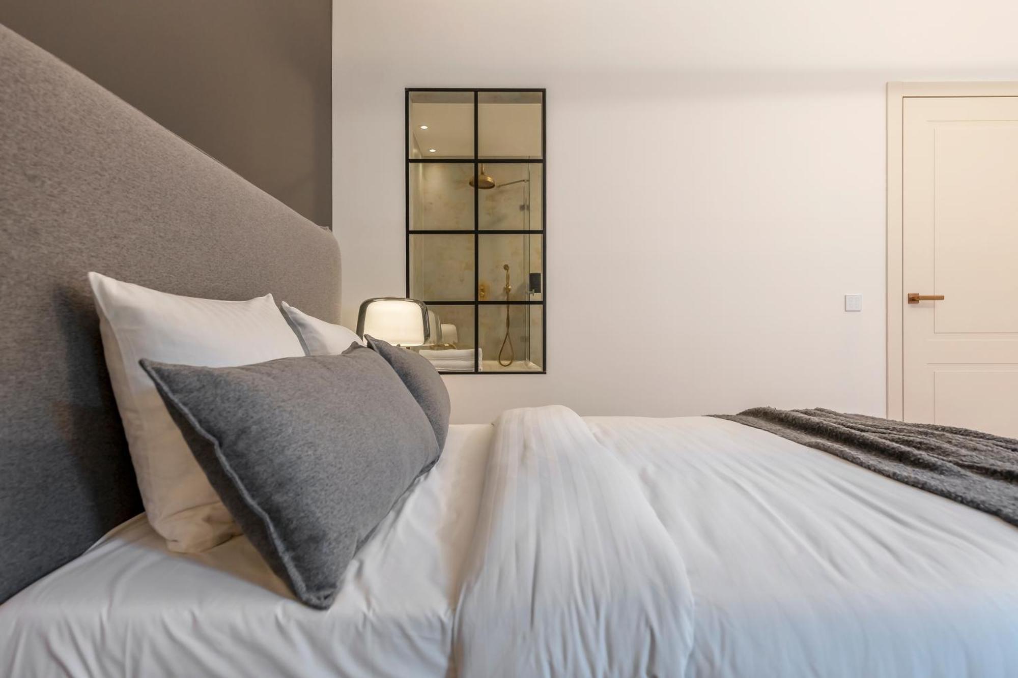 Artsy Exclusive Old Town Residence Gallery Walk Vilnius Room photo